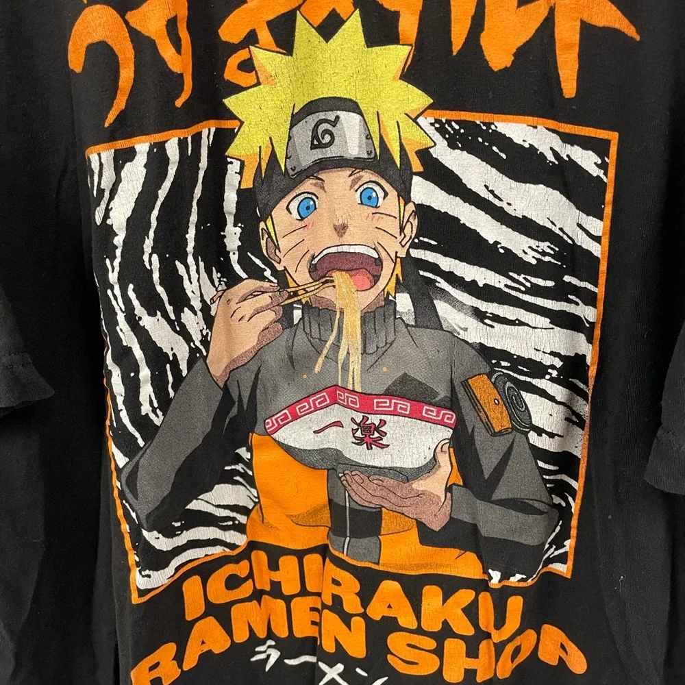 Naruto t-shirt. 2XL. Great condition.